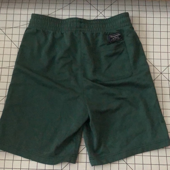 Abercrombie & Fitch shorts - Picture 4 of 8
